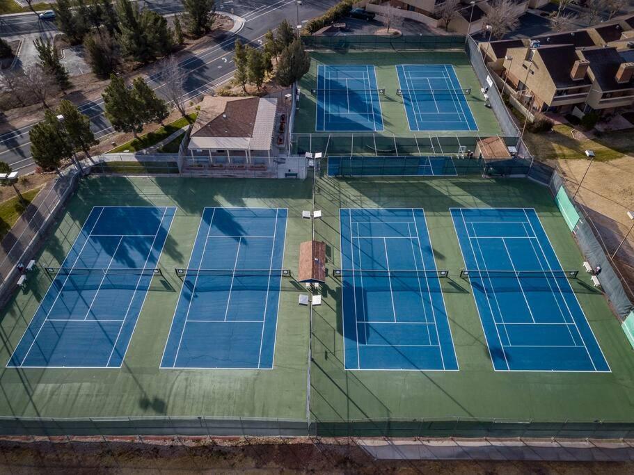 Villa 18 - 4 Bedroom! Year Round Heated Pool & Hot Tub! Games! Golf! Tennis! St. George Exteriér fotografie